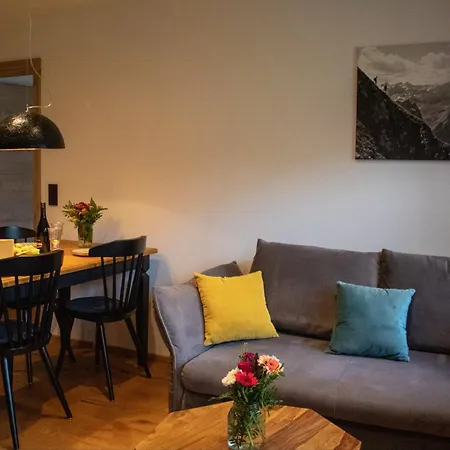 Haus Oyben شقة